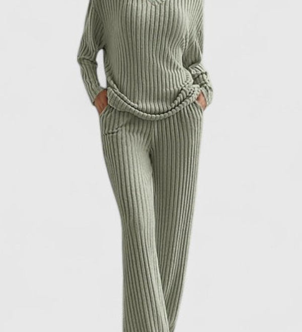 Angeline™ Comfortable Set